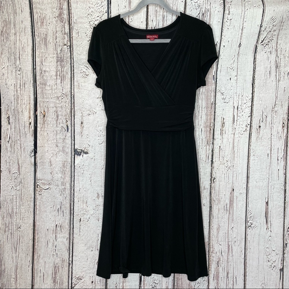 Merona Black A-Line Dress Short Sleeve Pullover Knee-Length Modest Classy Medium